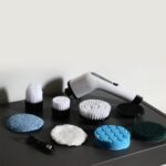 ⁦فرشاة تنظيف كهربائية لاسلكية⁩ - الصورة ⁦2⁩