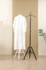 ⁦علاقة ملابس ومبخرة⁩ - الصورة ⁦8⁩